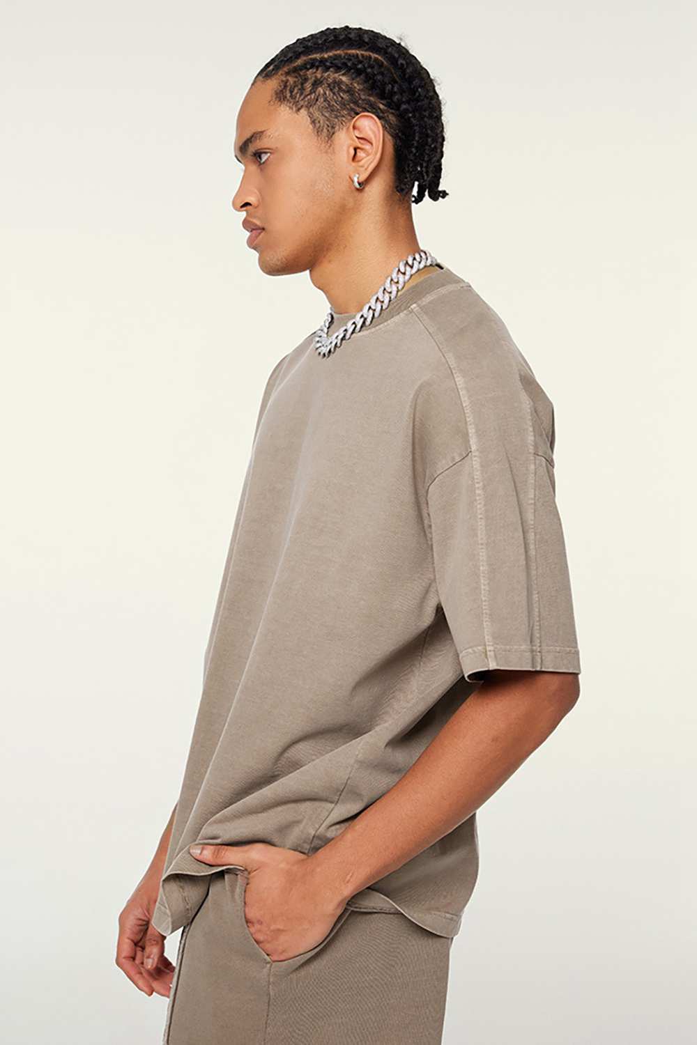 Vintage-Inspired Heavyweight T-Shirt - Modern High Street Style, Washed Texture