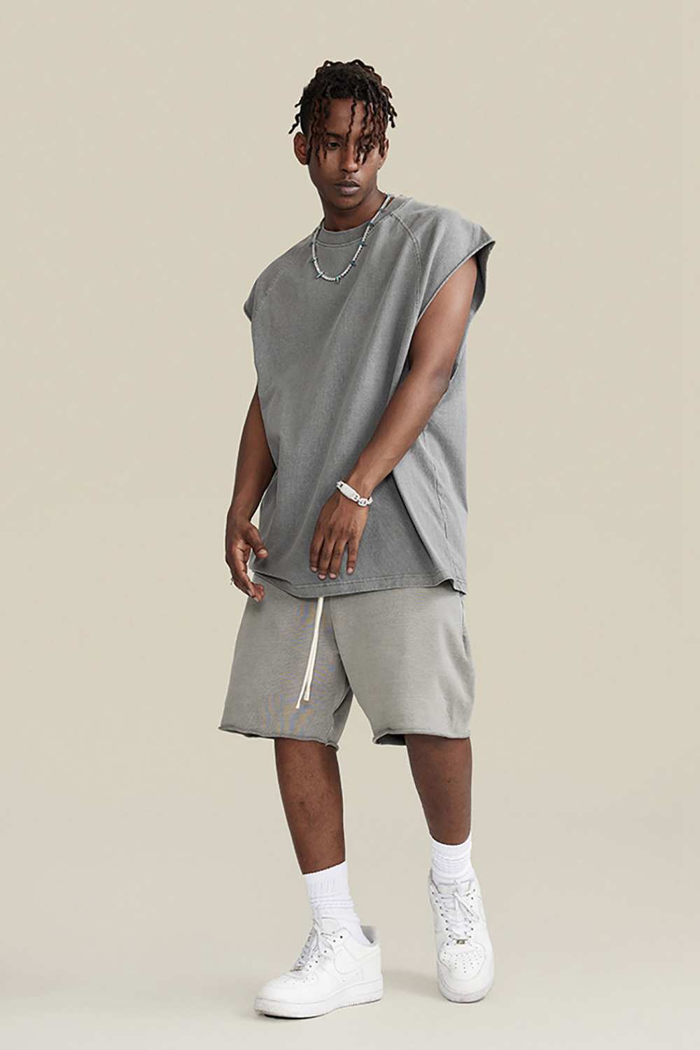 Vintage Wash Muscle Tank: Street-Ready and Sun-Set for Adventure