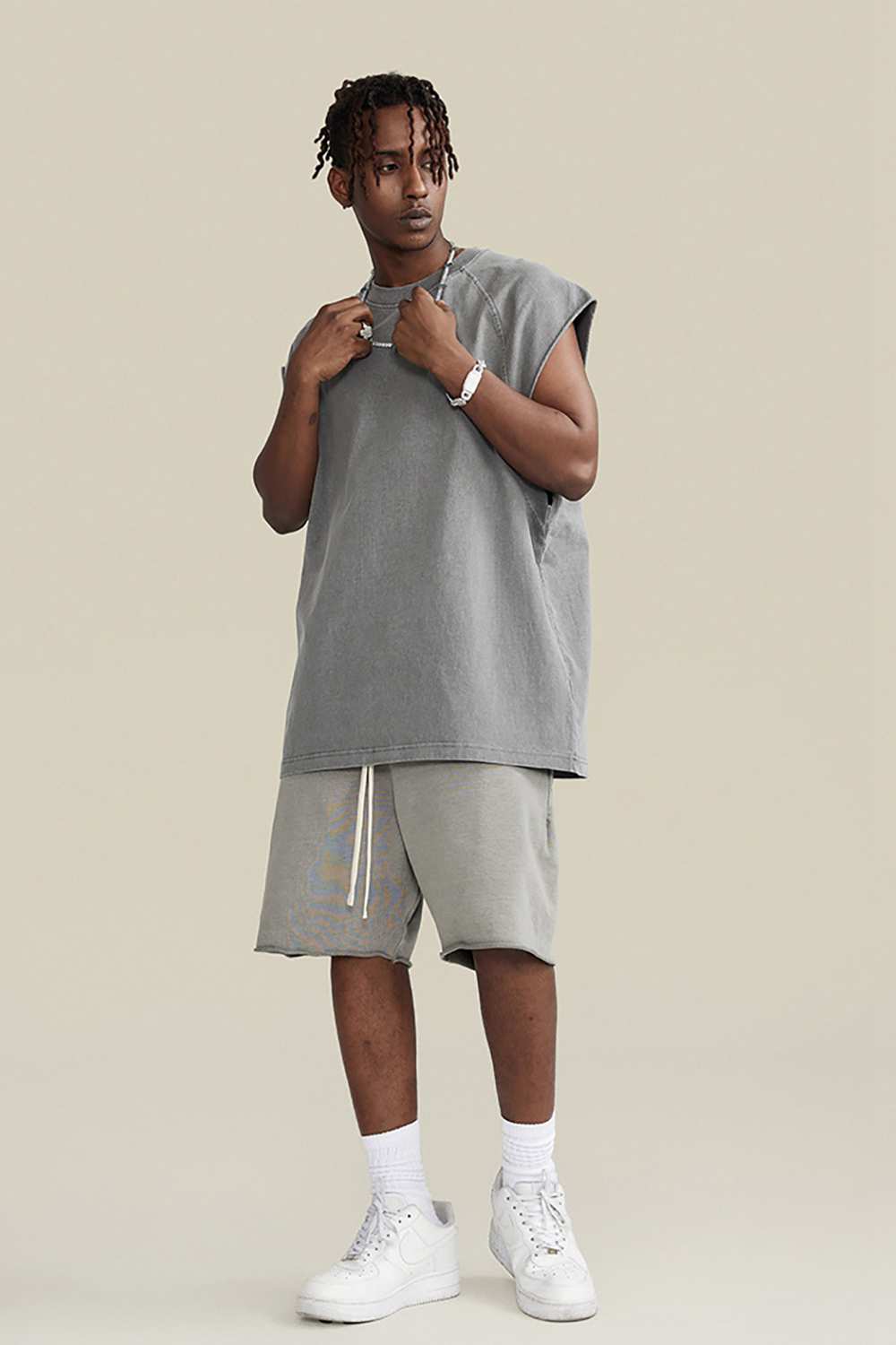 Vintage Wash Muscle Tank: Street-Ready and Sun-Set for Adventure