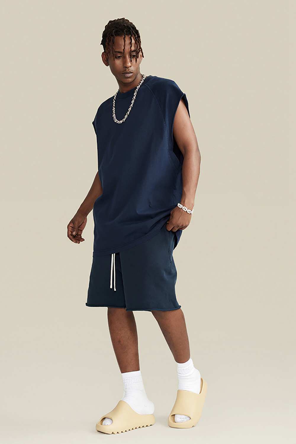 Vintage Wash Muscle Tank: Street-Ready and Sun-Set for Adventure