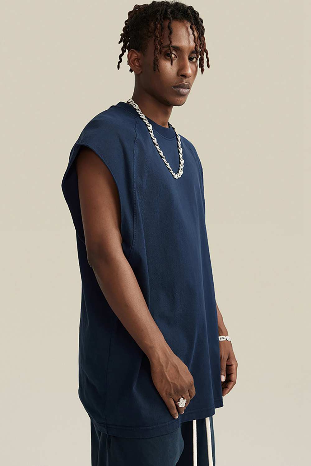 Vintage Wash Muscle Tank: Street-Ready and Sun-Set for Adventure