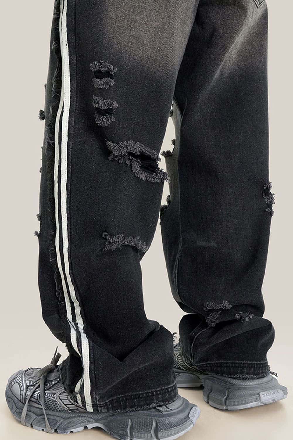 Distressed Wide-Leg Jeans with Sporty Side Stripes - Vintage Streetwear Essential