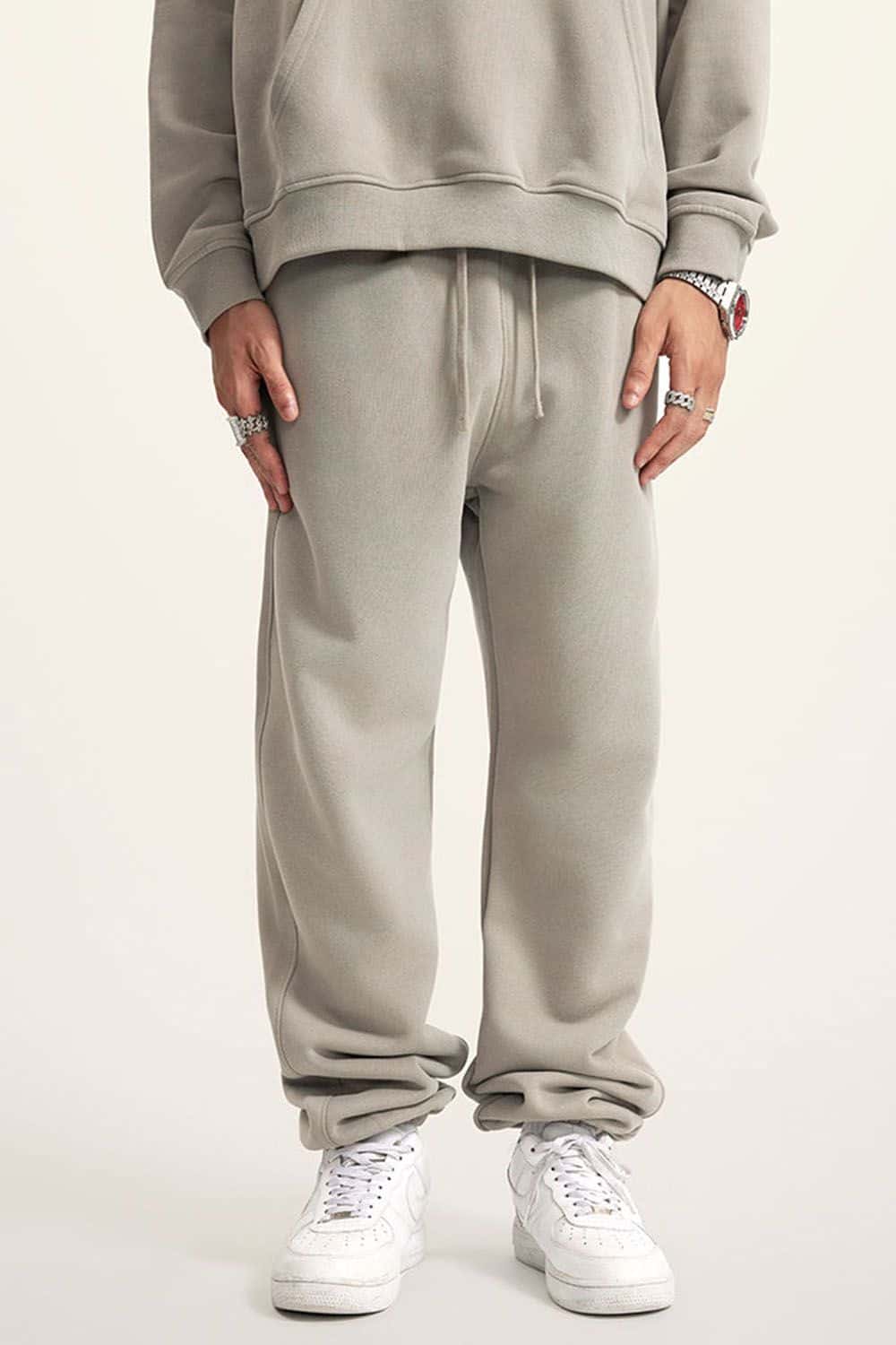 Loose-Fit Fleece-Lined Jogger Sweatpants
