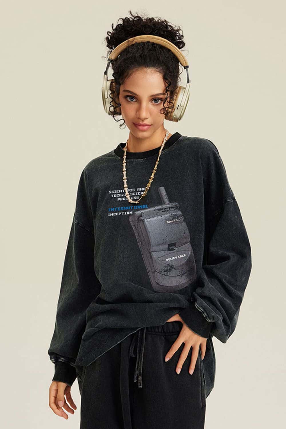 Loose Retro Flip Phone Print Long Sleeve T-Shirt