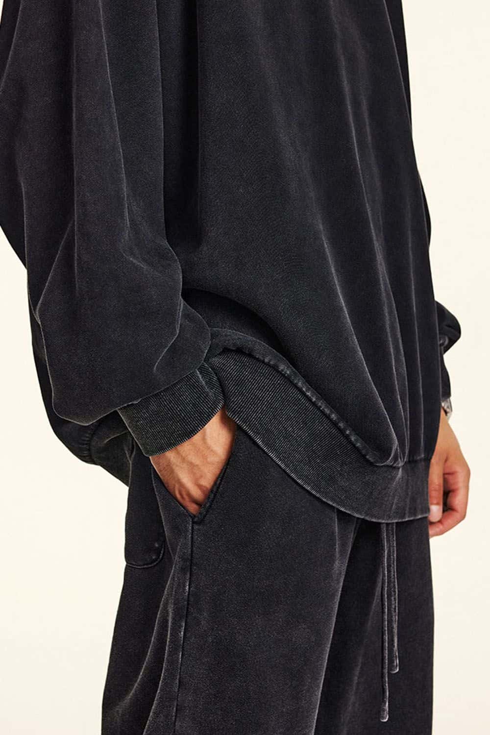 Loose Silhouette Washed Crew Neck Sweatshirt