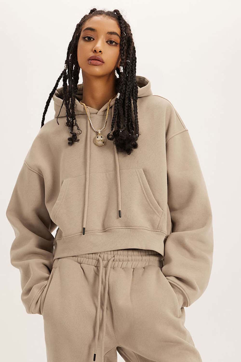 Retro Hooded Pullover Sweatshirt with Fleece Lining and Cropped Design