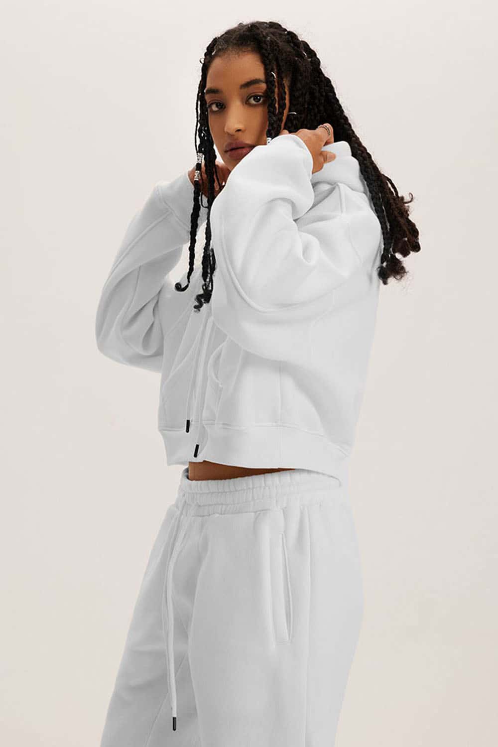 Retro Hooded Pullover Sweatshirt with Fleece Lining and Cropped Design