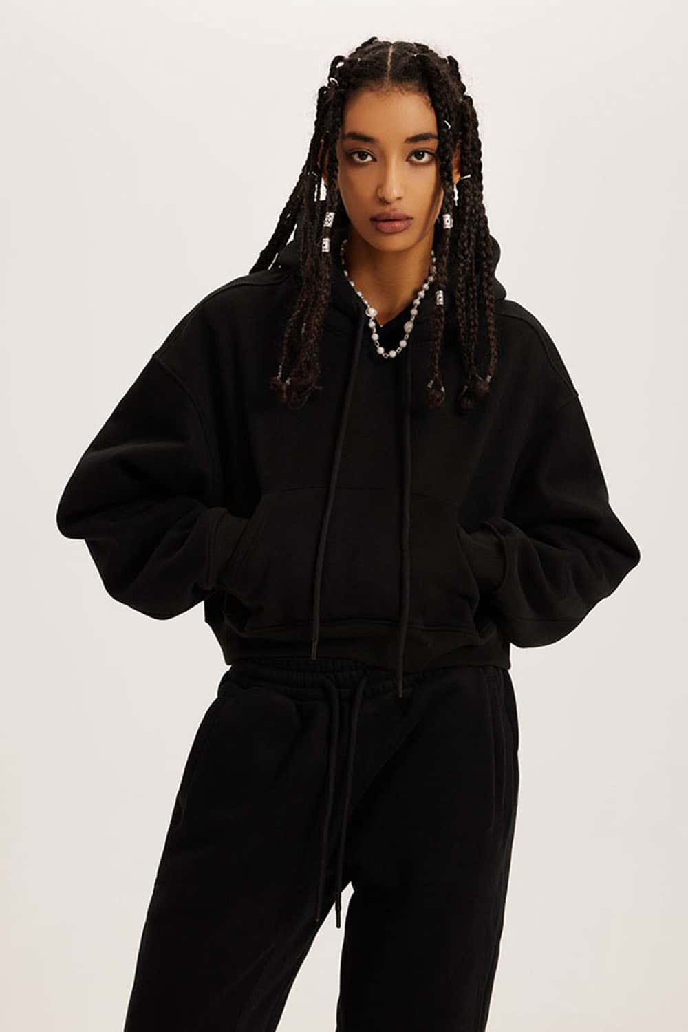 Retro Hooded Pullover Sweatshirt with Fleece Lining and Cropped Design