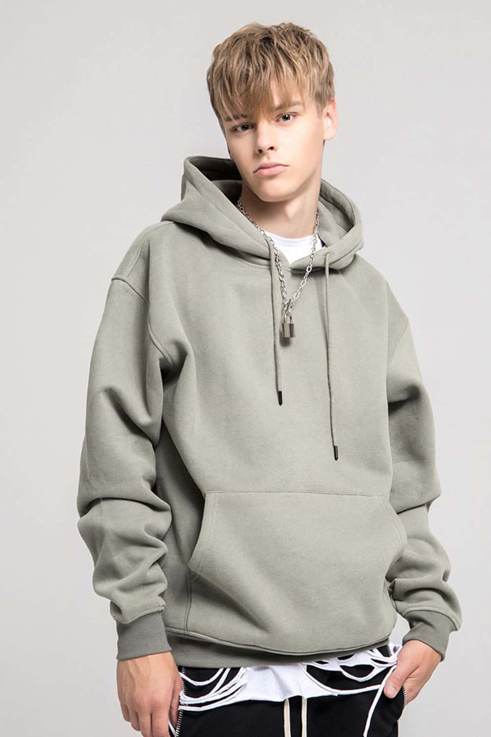 Fleece-Lined Solid Color Hoodie with Plush Hood - Cozy Casual Wear