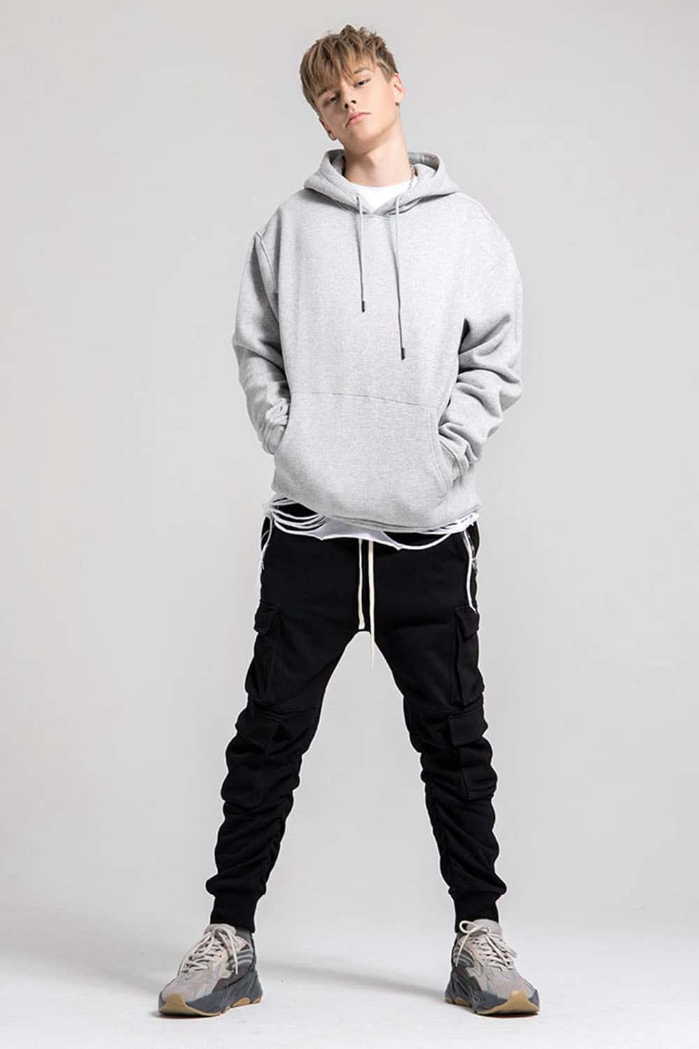 Fleece-Lined Solid Color Hoodie with Plush Hood - Cozy Casual Wear