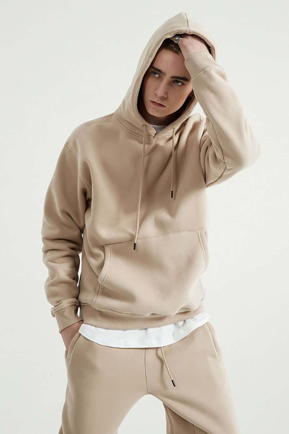 Fleece-Lined Solid Color Hoodie with Plush Hood - Cozy Casual Wear