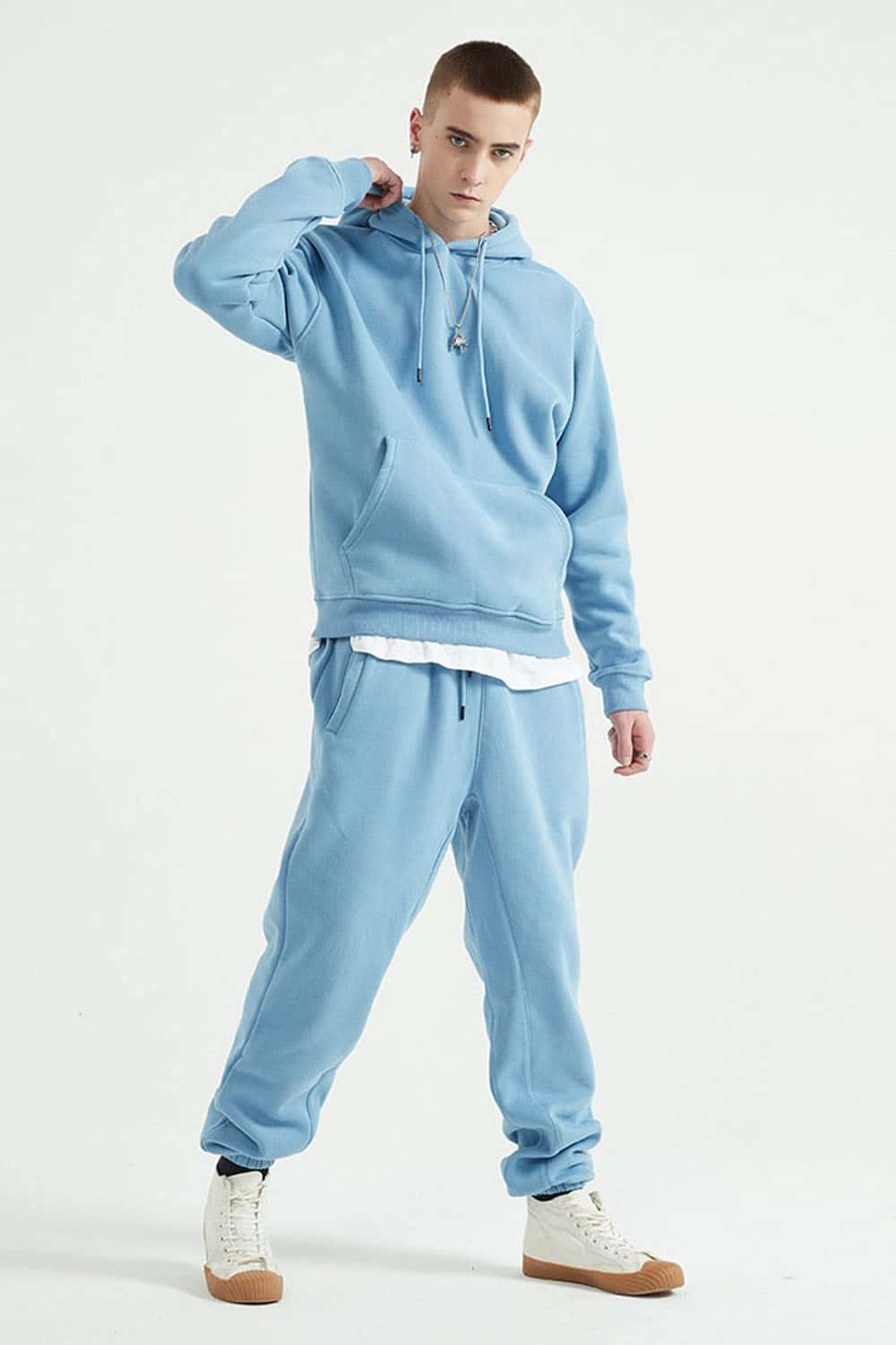 Fleece-Lined Solid Color Hoodie with Plush Hood - Cozy Casual Wear