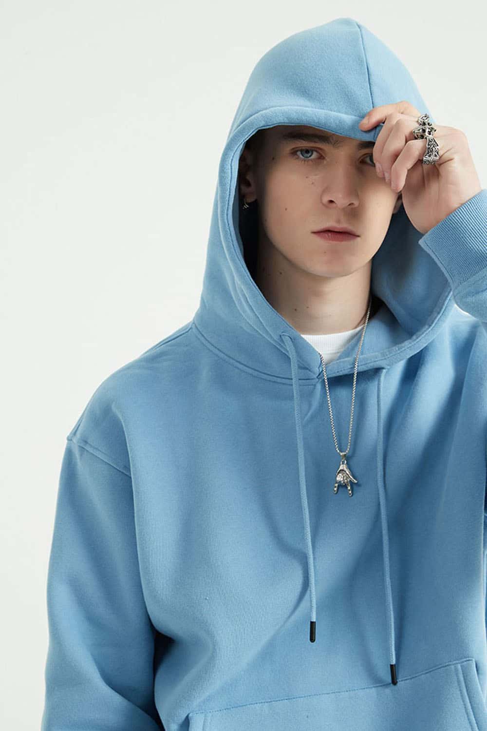 Fleece-Lined Solid Color Hoodie with Plush Hood - Cozy Casual Wear