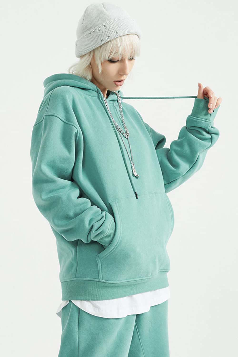 Fleece-Lined Solid Color Hoodie with Plush Hood - Cozy Casual Wear