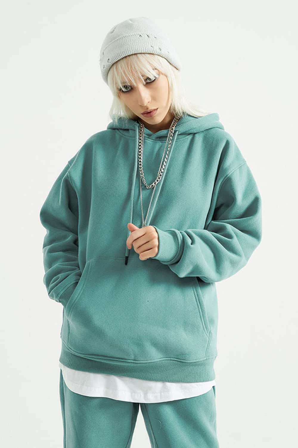 Fleece-Lined Solid Color Hoodie with Plush Hood - Cozy Casual Wear