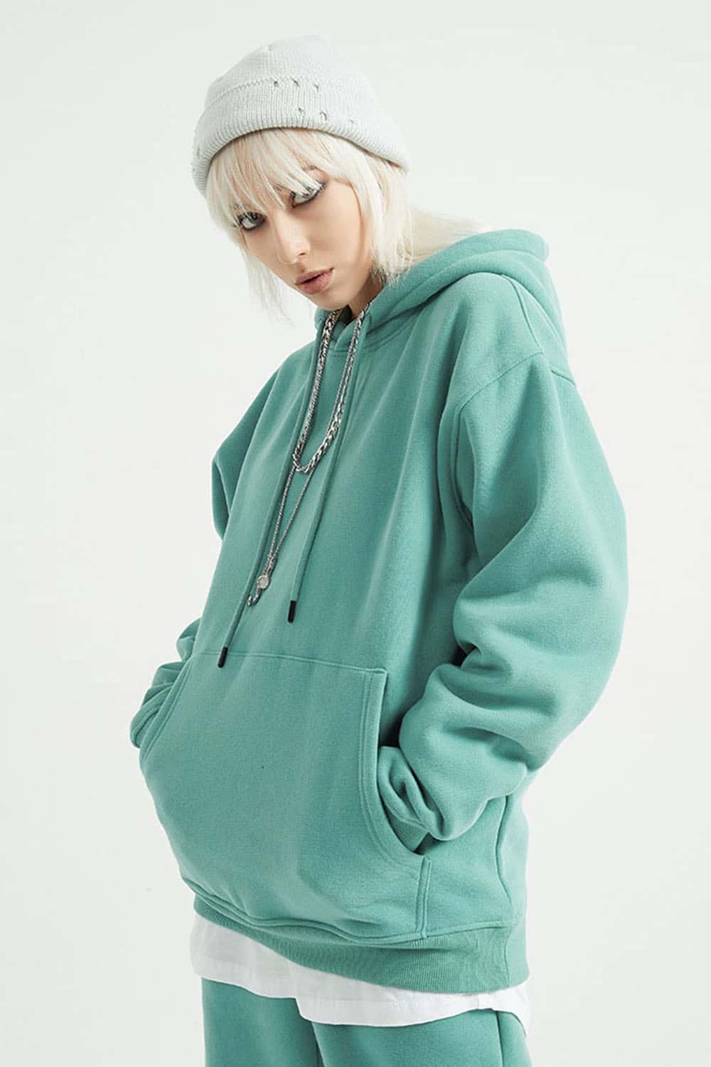 Fleece-Lined Solid Color Hoodie with Plush Hood - Cozy Casual Wear