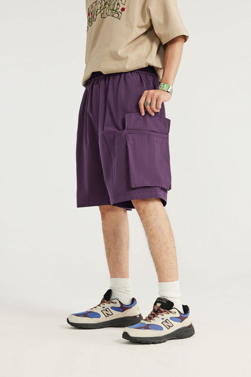 Wrinkled Utility Shorts with Large Camping Pockets and Straight Five-Point Cut