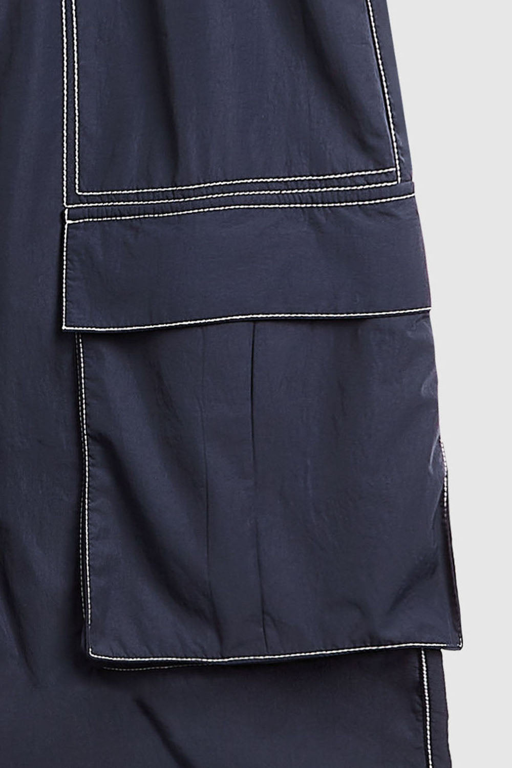 Water-Resistant Cargo Wide-Leg Pants with Visible Stitching