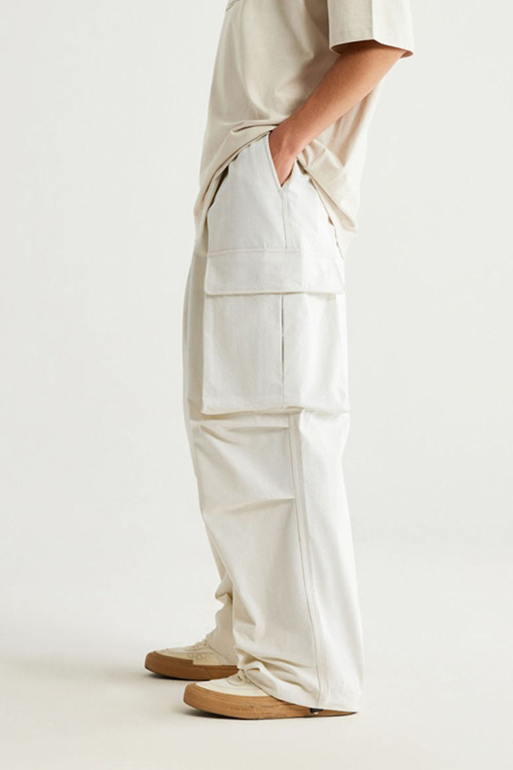 Large Pocket Parachute Wide-Leg Pants with Herringbone Pattern
