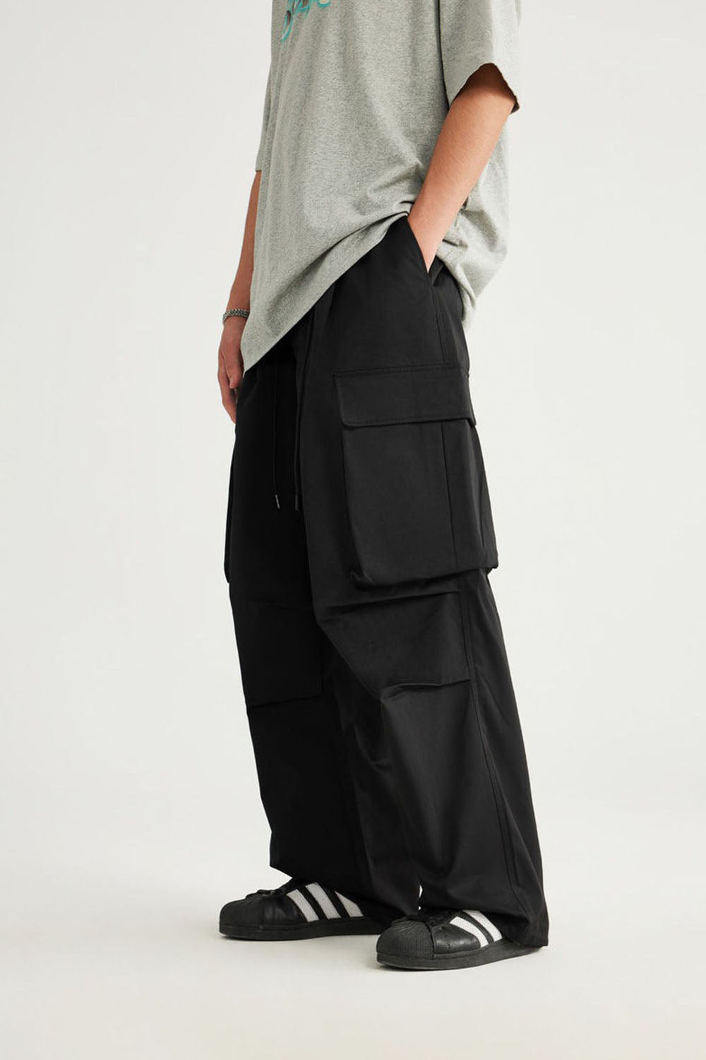 Large Pocket Parachute Wide-Leg Pants with Herringbone Pattern