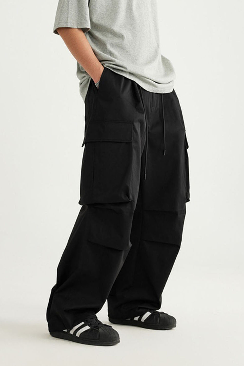 Large Pocket Parachute Wide-Leg Pants with Herringbone Pattern