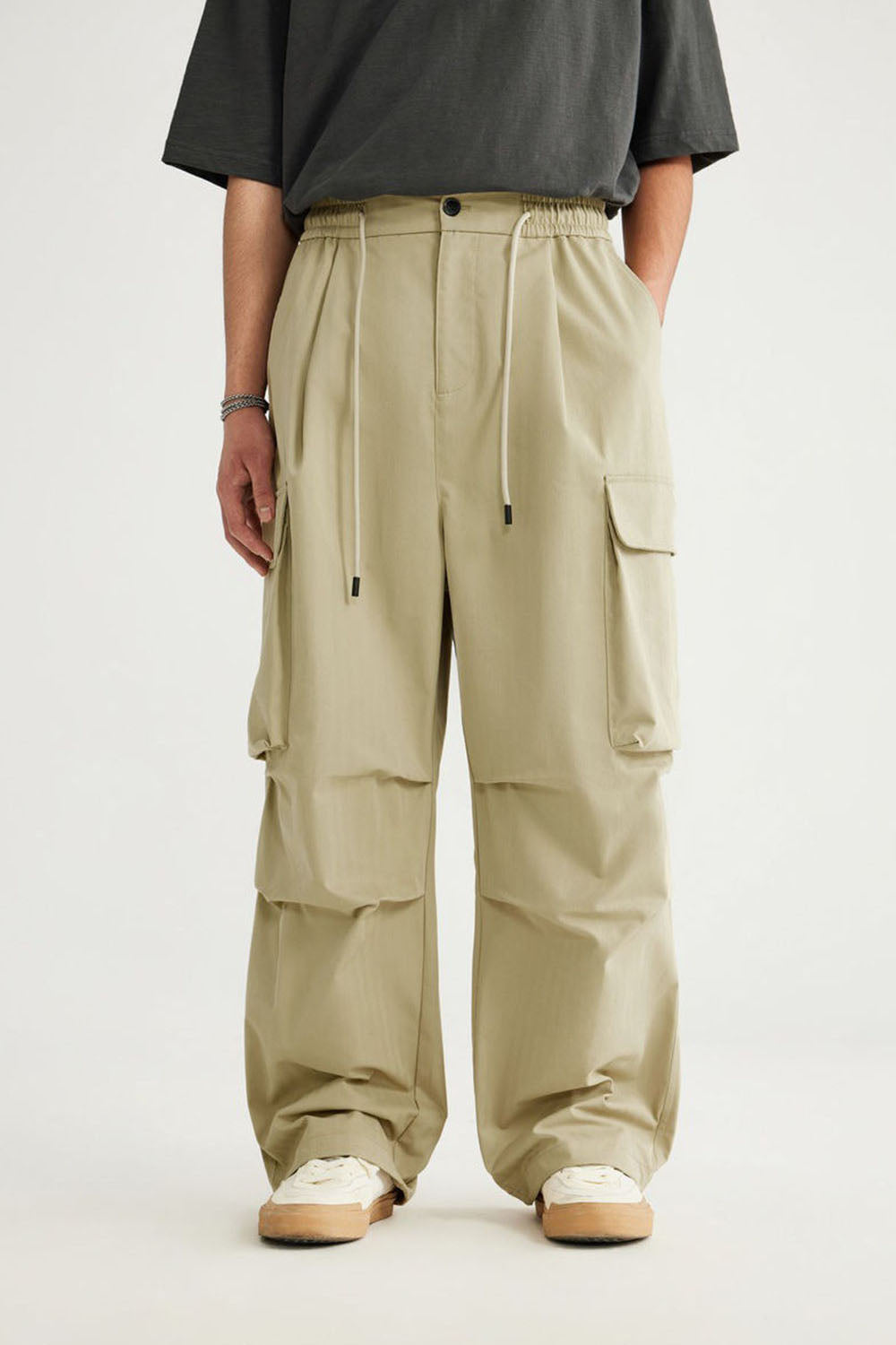 Large Pocket Parachute Wide-Leg Pants with Herringbone Pattern
