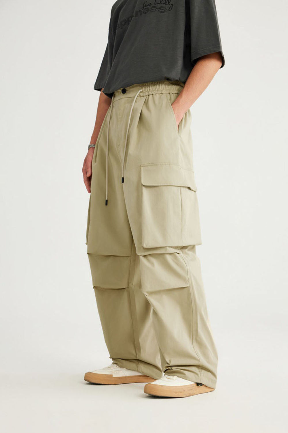 Large Pocket Parachute Wide-Leg Pants with Herringbone Pattern
