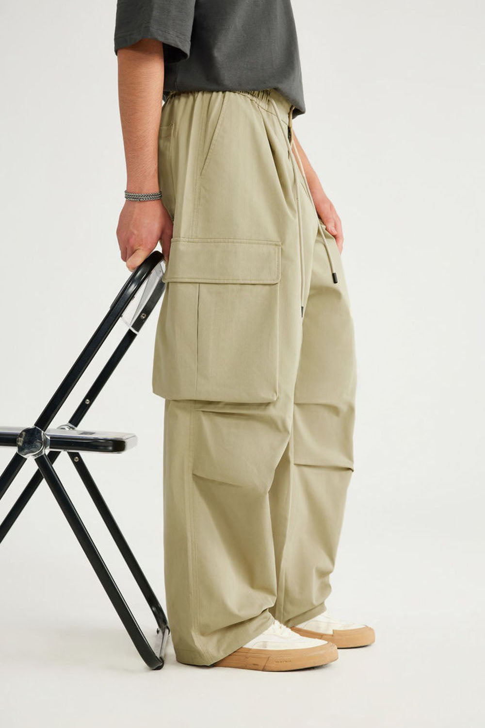Large Pocket Parachute Wide-Leg Pants with Herringbone Pattern
