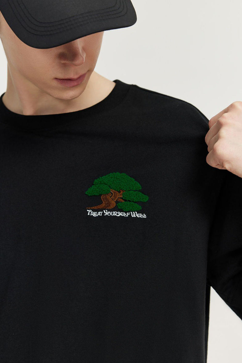 Men's Casual Short Sleeve T-Shirt with Towel Embroidery Pine Tree