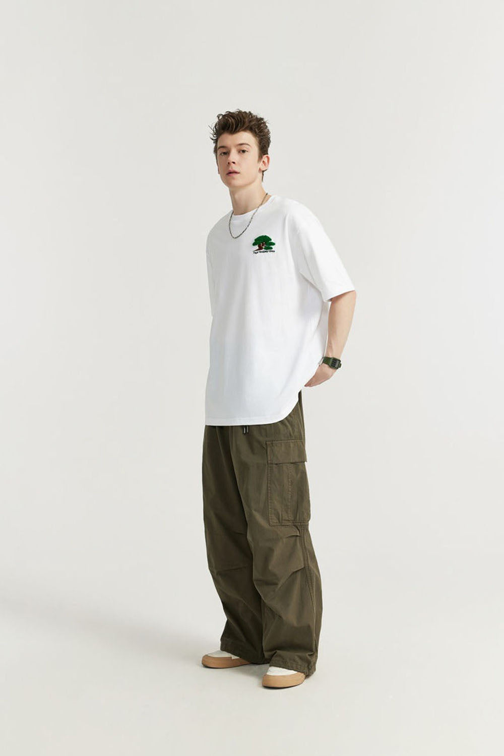 Men's Casual Short Sleeve T-Shirt with Towel Embroidery Pine Tree