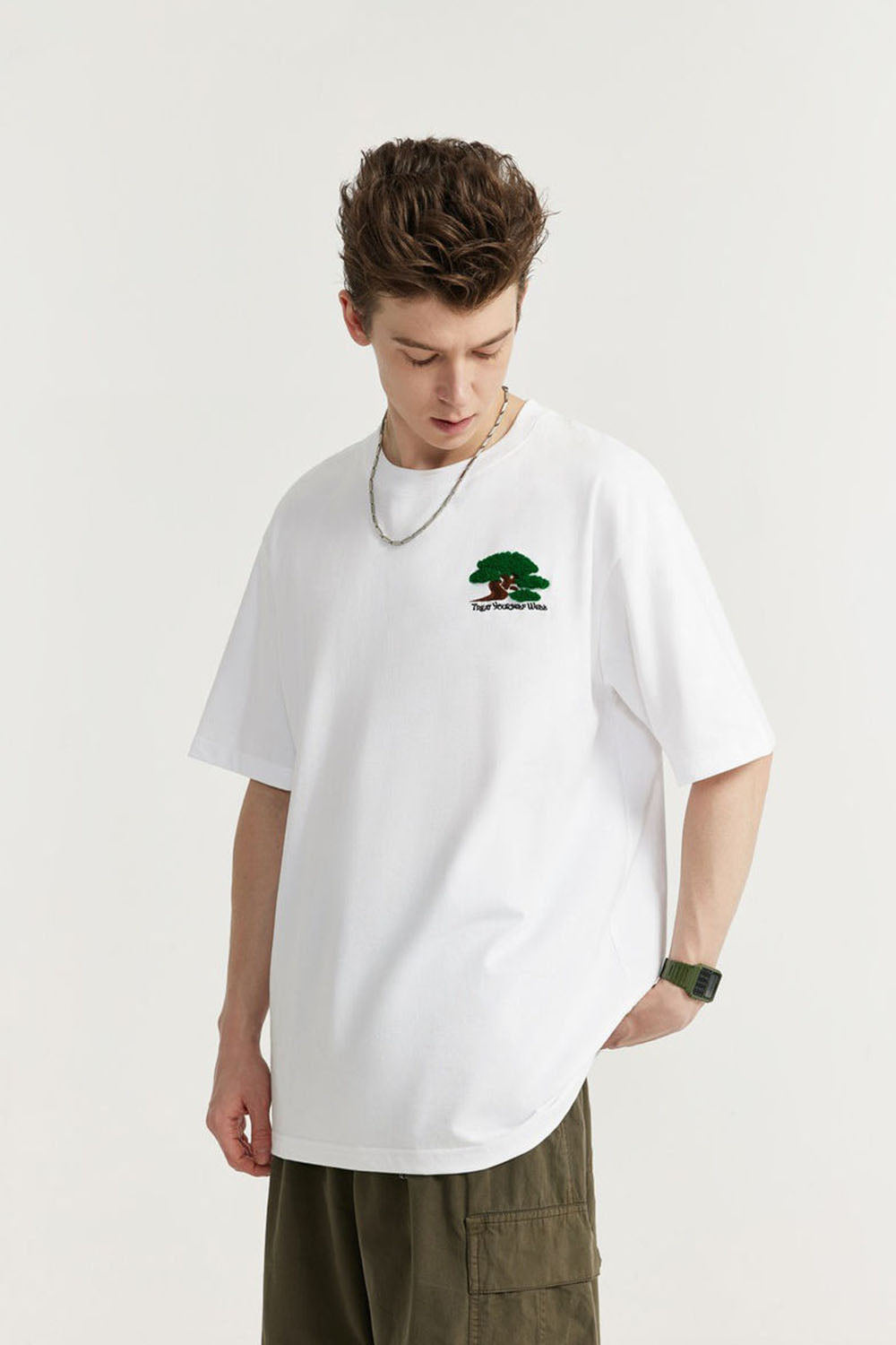 Men's Casual Short Sleeve T-Shirt with Towel Embroidery Pine Tree