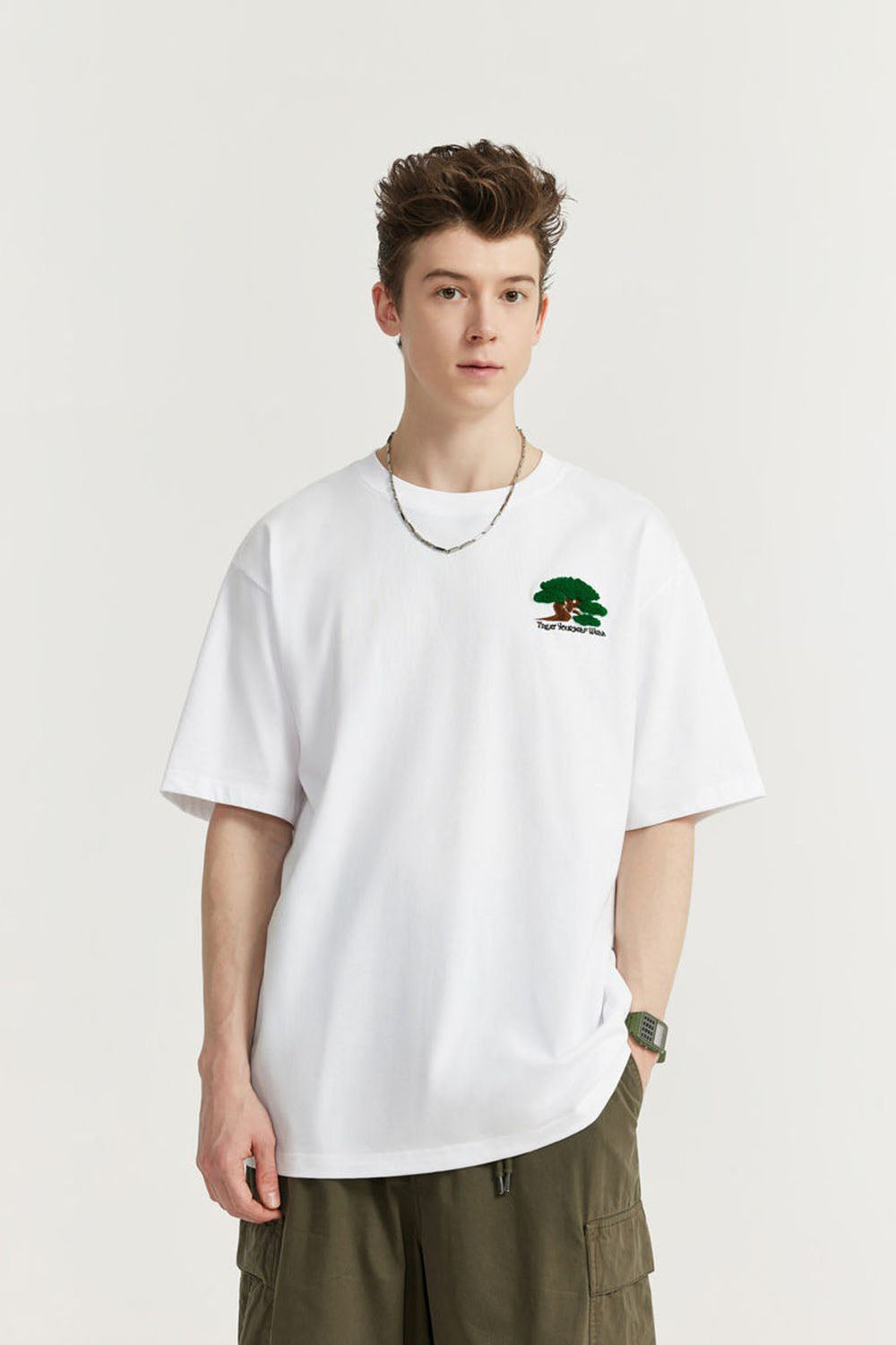 Men's Casual Short Sleeve T-Shirt with Towel Embroidery Pine Tree