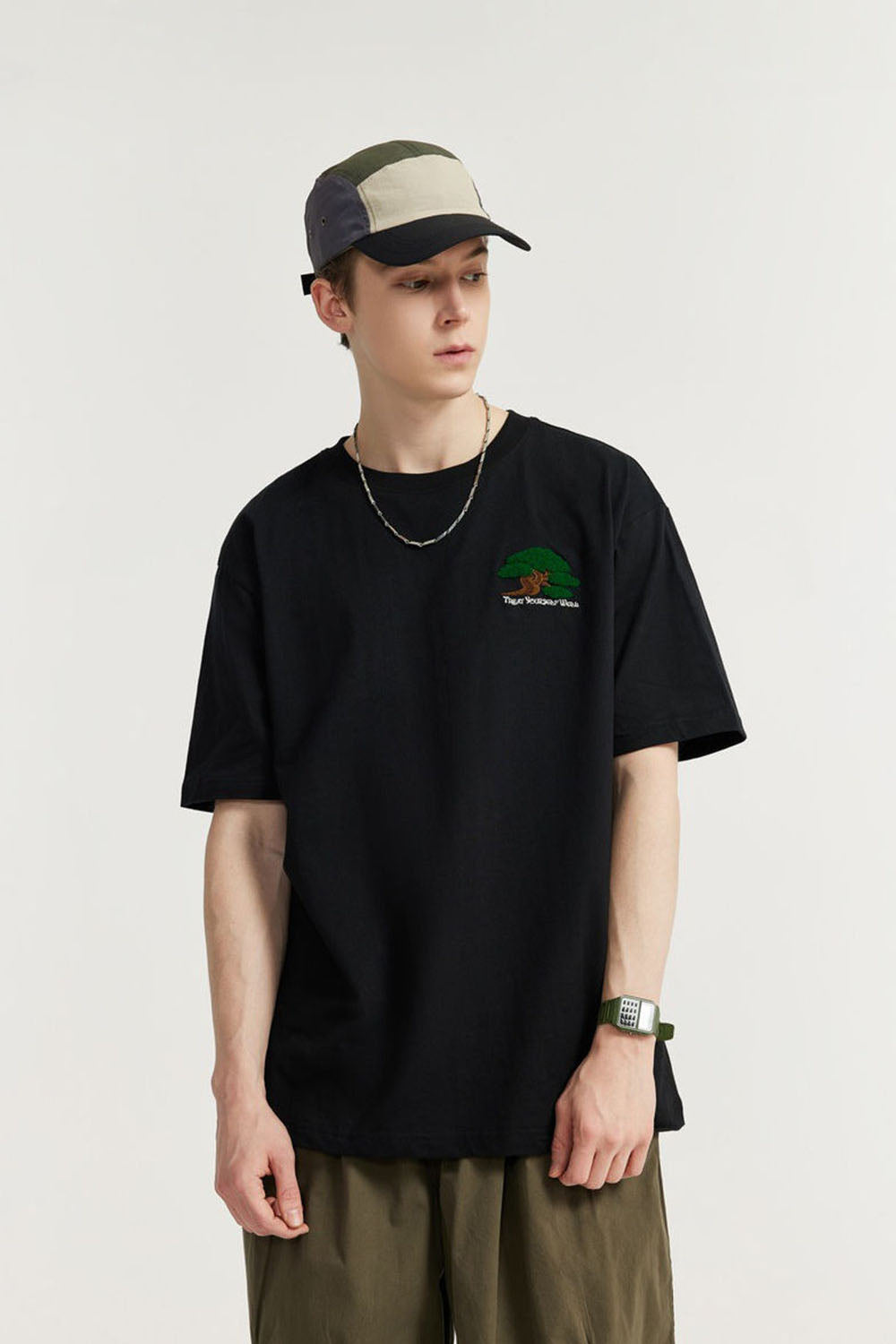 Men's Casual Short Sleeve T-Shirt with Towel Embroidery Pine Tree