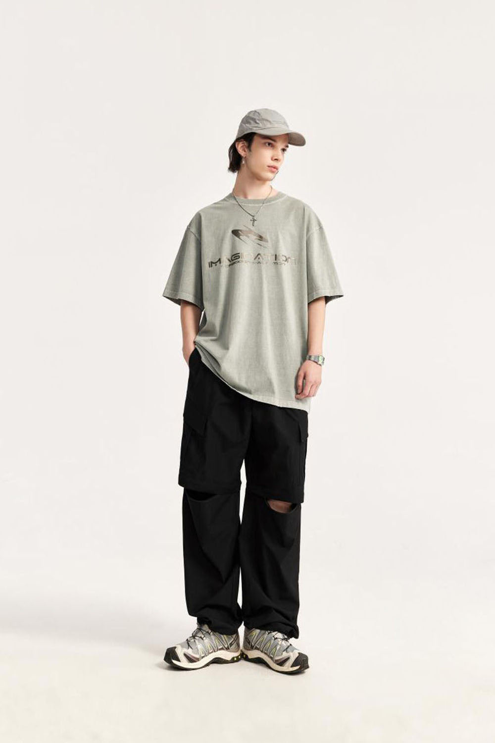 Detachable Outdoor Cargo Pants with Checkered Texture: Loose Fit, Multi-Pocket Casual Trousers
