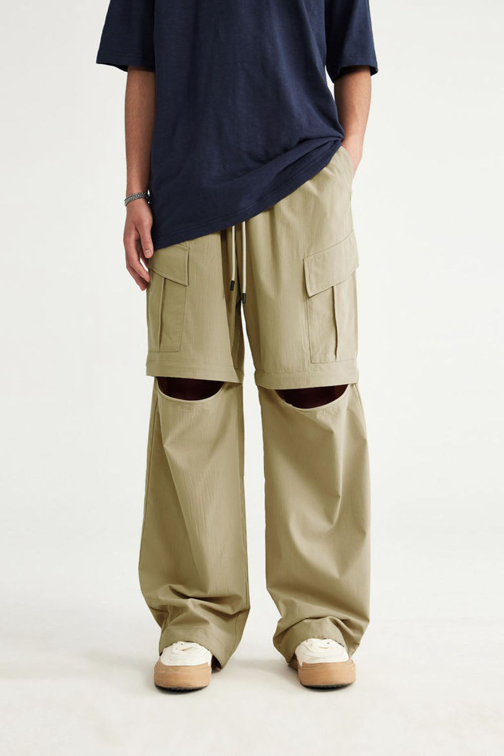 Detachable Outdoor Cargo Pants with Checkered Texture: Loose Fit, Multi-Pocket Casual Trousers