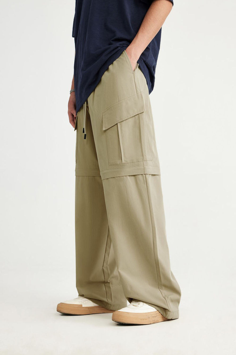Detachable Outdoor Cargo Pants with Checkered Texture: Loose Fit, Multi-Pocket Casual Trousers