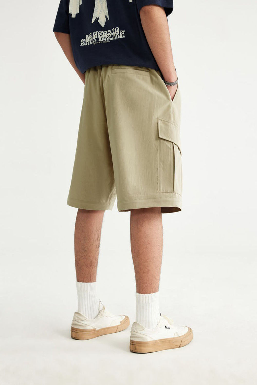 Detachable Outdoor Cargo Pants with Checkered Texture: Loose Fit, Multi-Pocket Casual Trousers