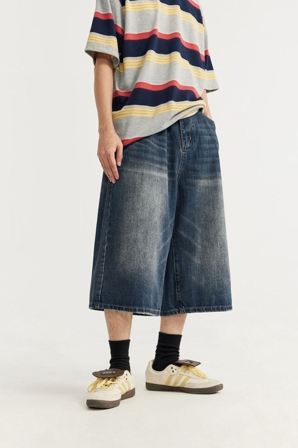 Seven-Eighths Washed Wide-Leg Denim Capri Pants