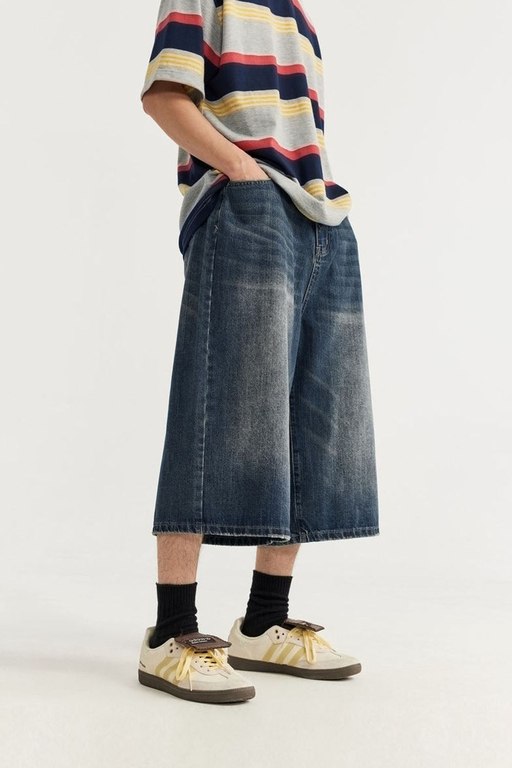 Seven-Eighths Washed Wide-Leg Denim Capri Pants