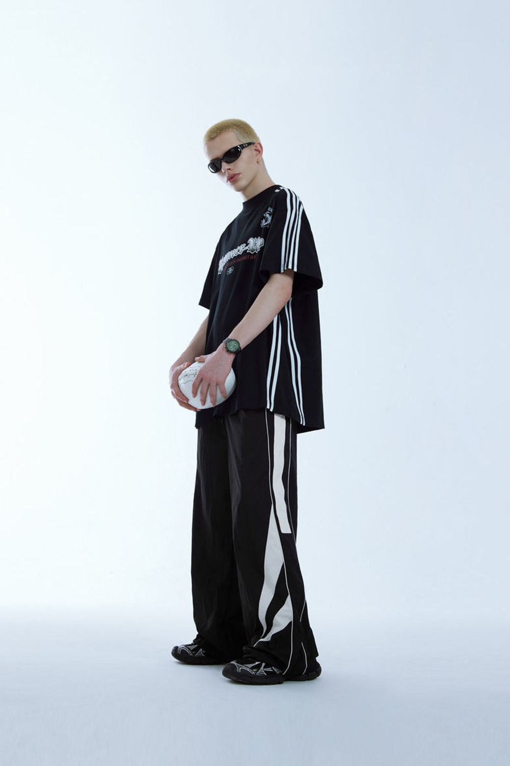 Men's Avant-Garde Sport Striped Wide-Leg Waterproof Casual Pants