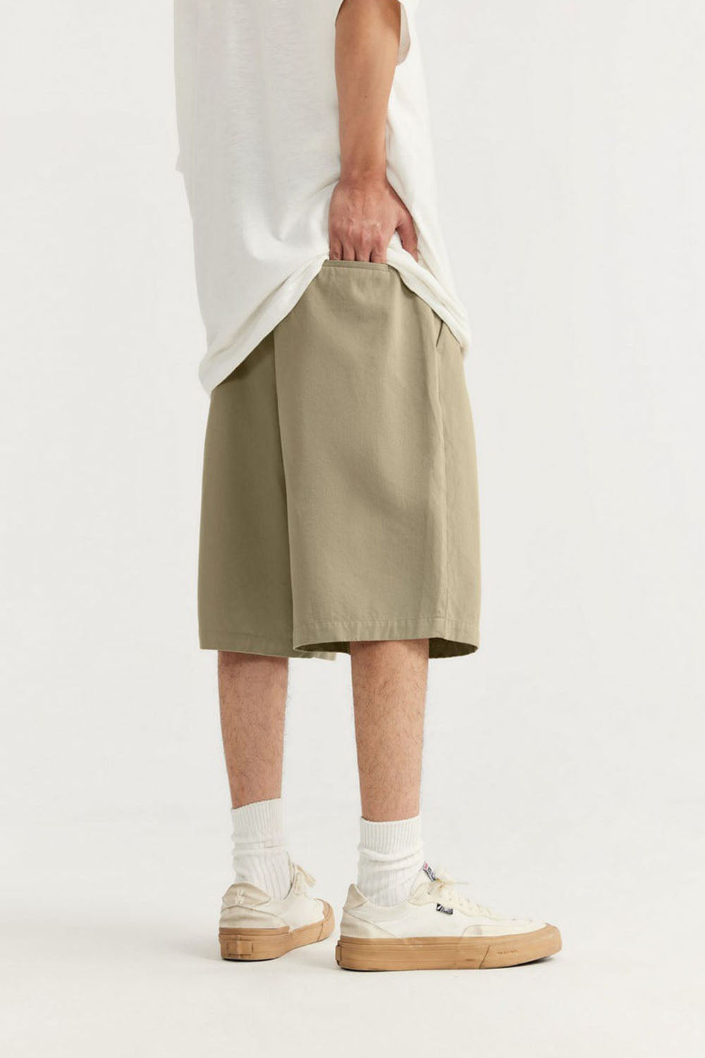 Dual Pleat Suit Shorts: Casual Loose Wide-Leg Suit Shorts for Men