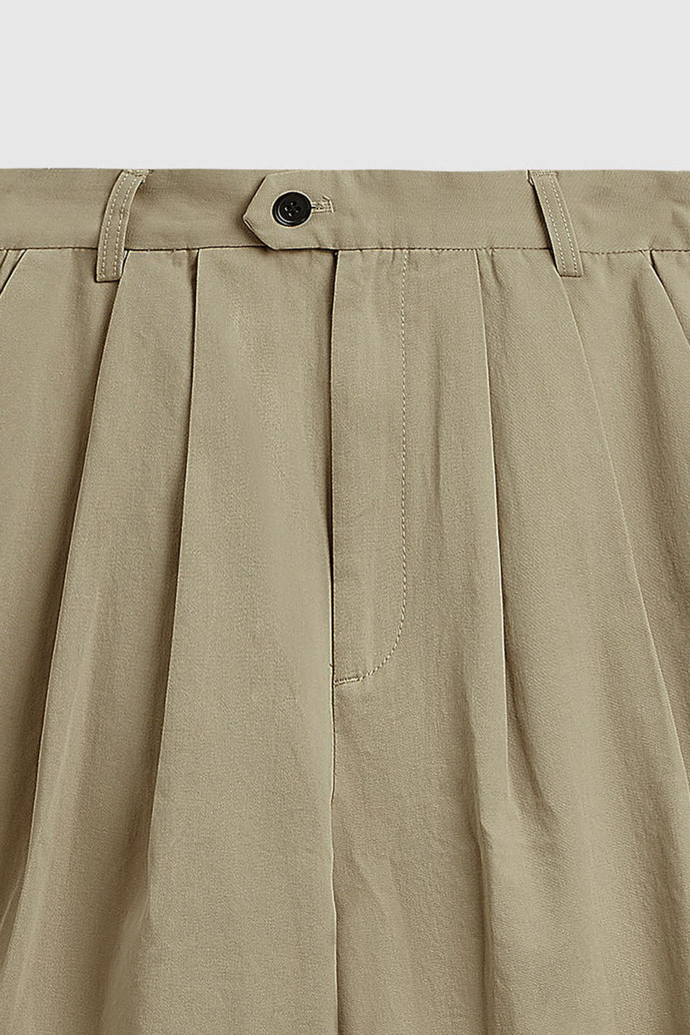 Dual Pleat Suit Shorts: Casual Loose Wide-Leg Suit Shorts for Men