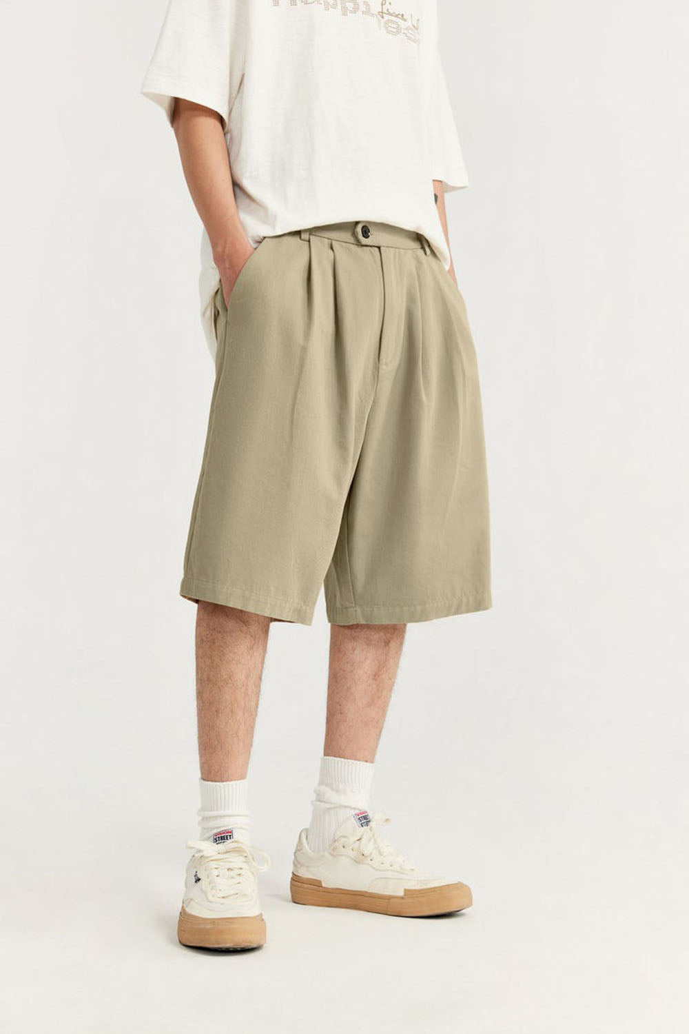 Dual Pleat Suit Shorts: Casual Loose Wide-Leg Suit Shorts for Men