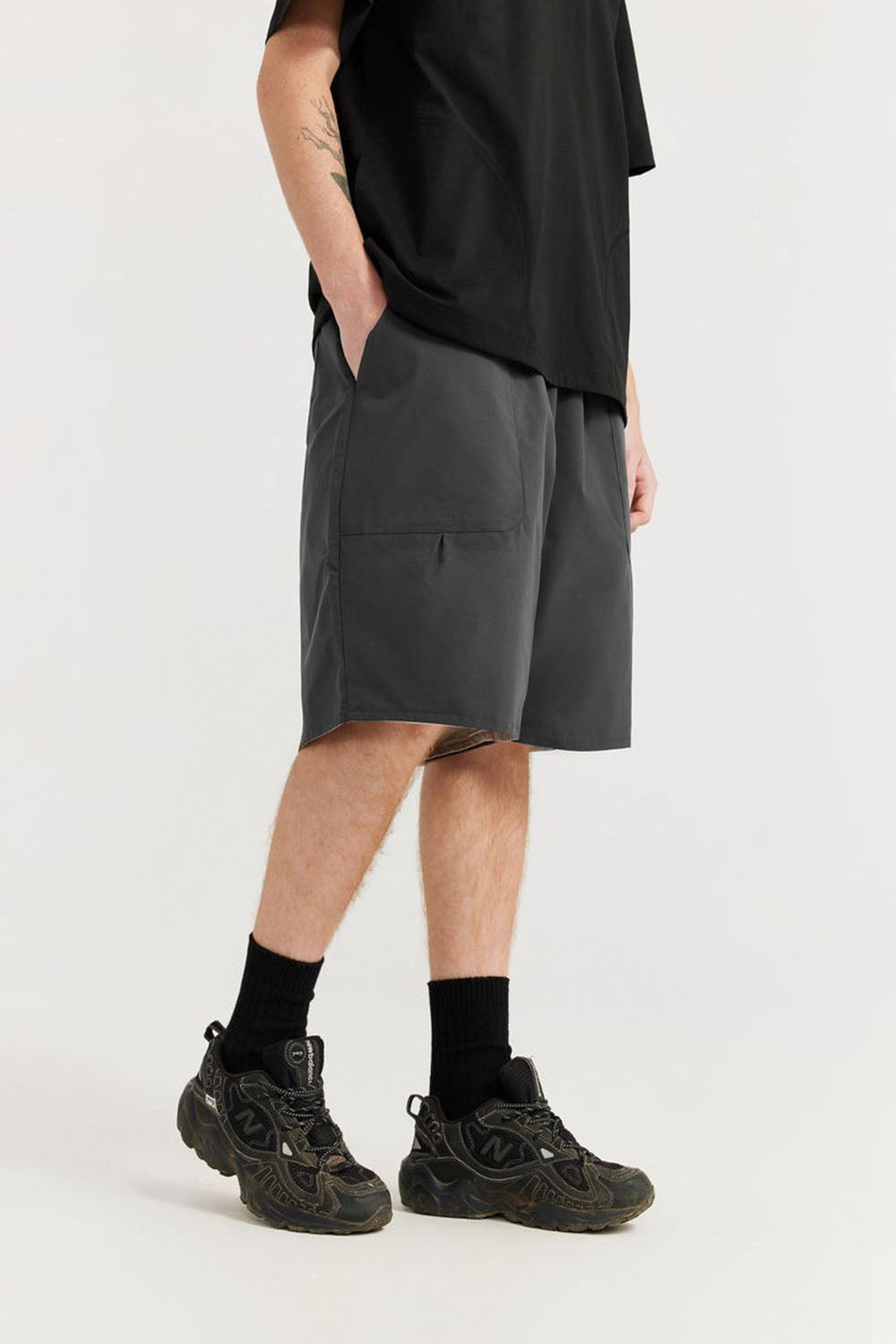 Reversible Utility Shorts: Streetwear Loose Basic Casual Mid-Length Shorts