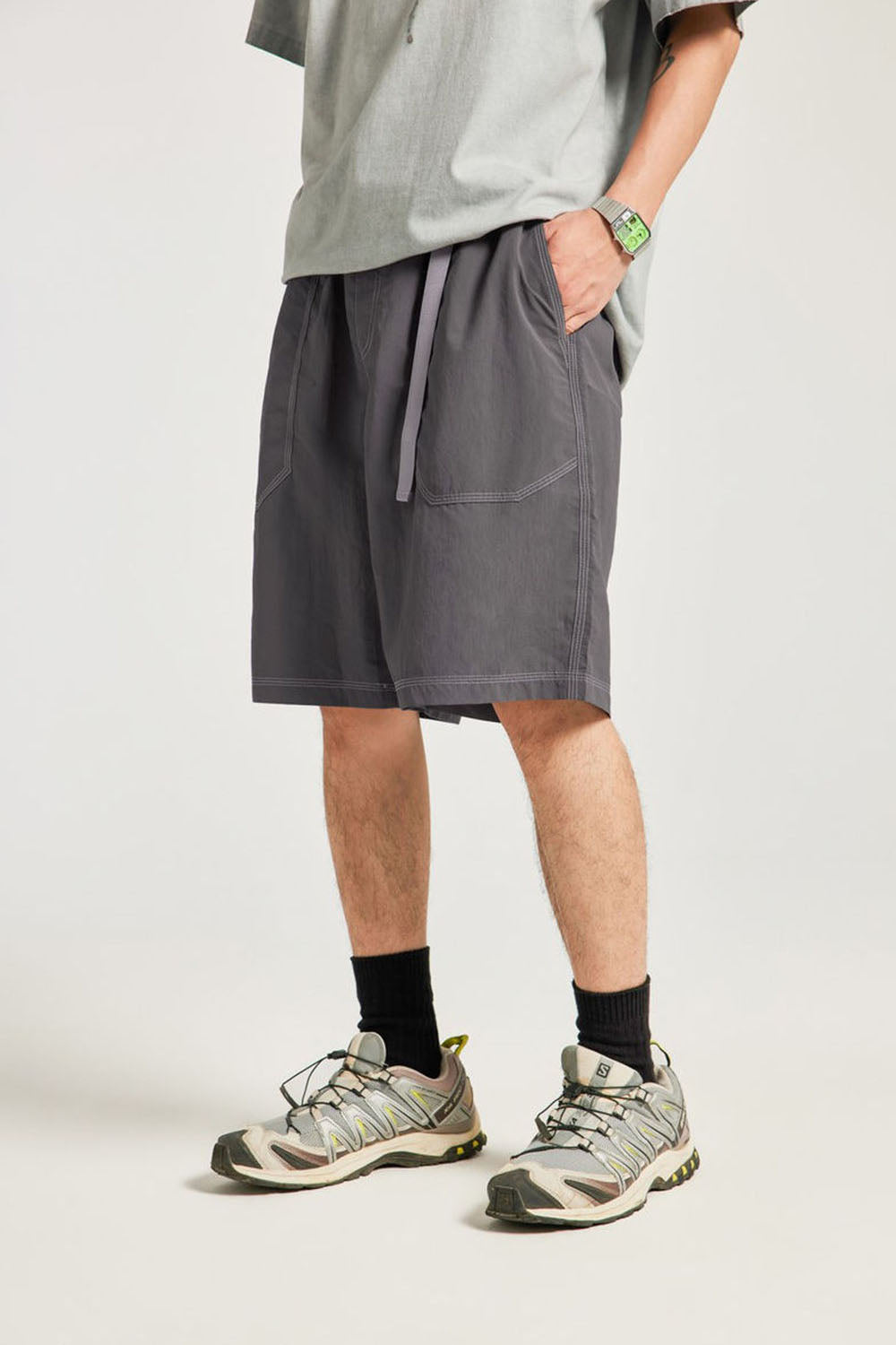Moisture-Wicking Contrast Color Shorts: Casual Utility Mid-Length Shorts