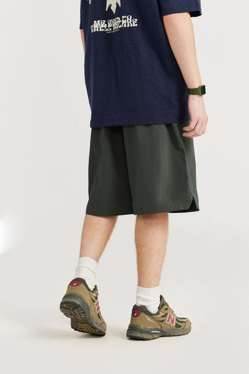 Moisture-Wicking Bermuda Shorts: Street Style Loose-Fit Shorts