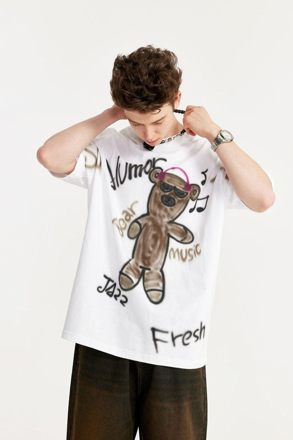 Spray Paint Music Bear Print T-Shirt: Loose Crew Neck Top