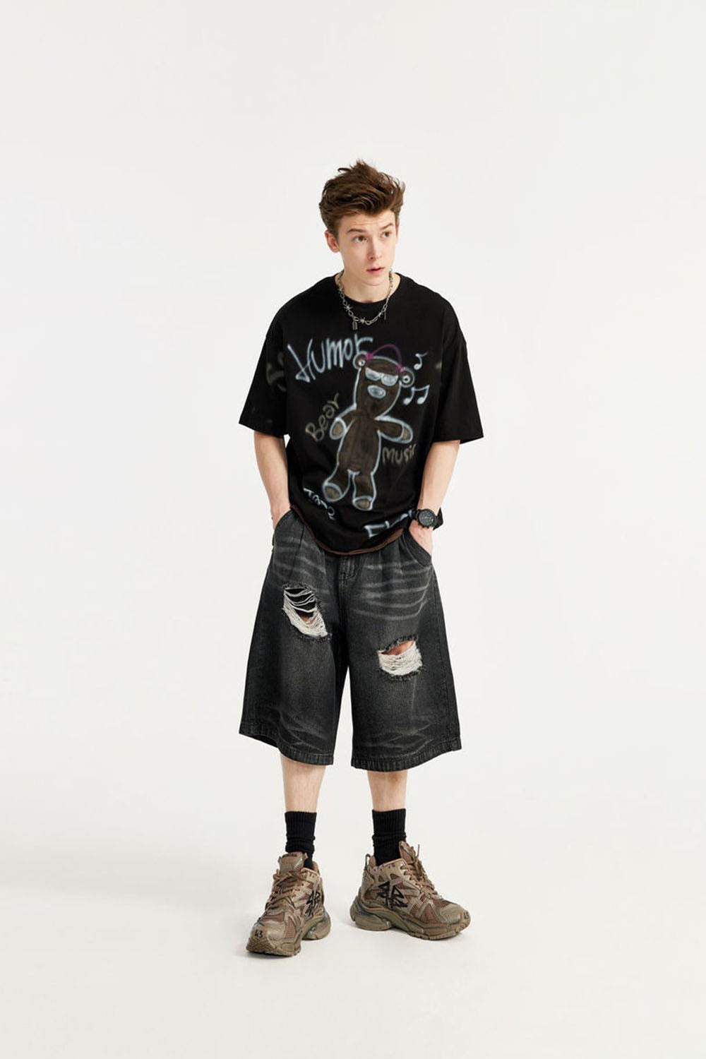 Spray Paint Music Bear Print T-Shirt: Loose Crew Neck Top