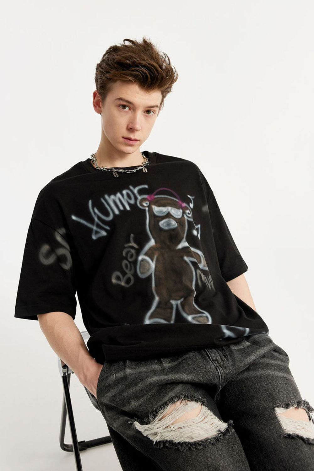 Spray Paint Music Bear Print T-Shirt: Loose Crew Neck Top