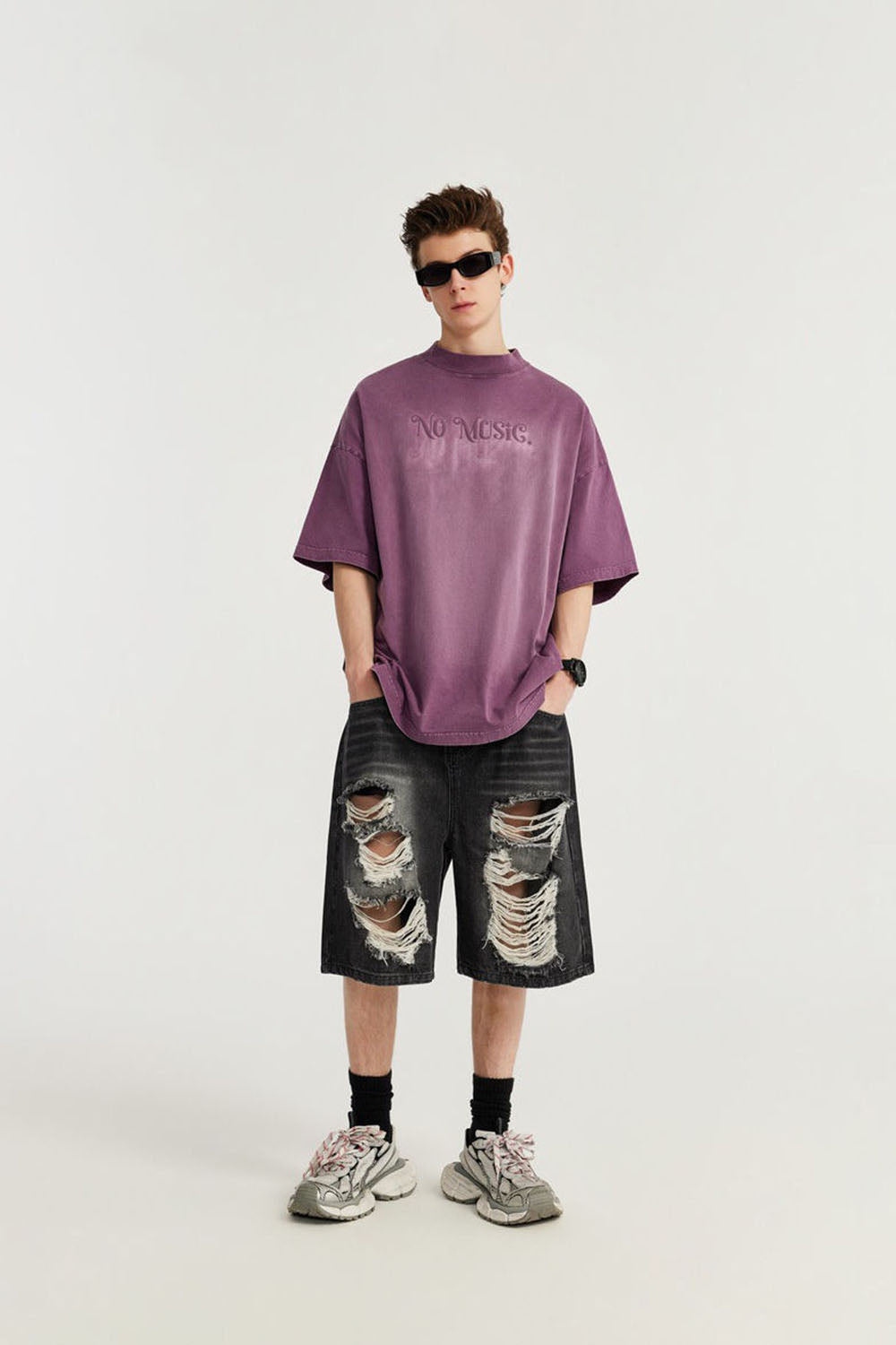 Hip-Hop Ripped Denim Capri Shorts: Street Style Distressed Jean Shorts for Men
